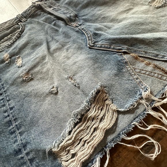 H&M x &Denim, distressed, Jean skirt, size 10 - Picture 8 of 12